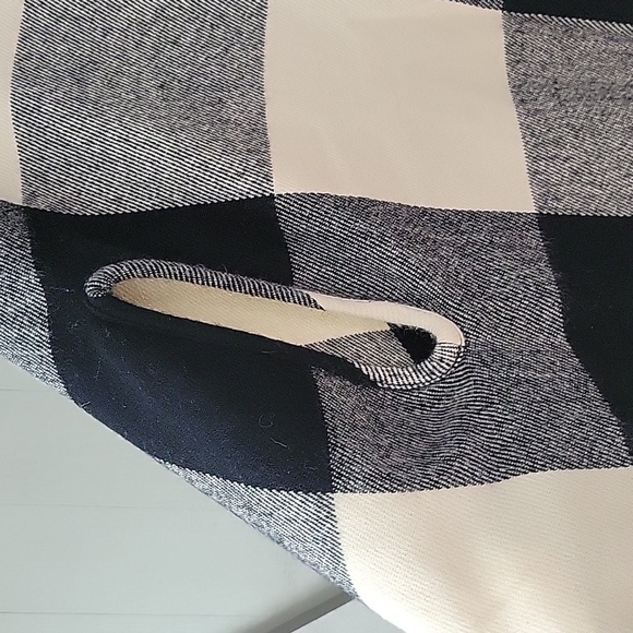 J Crew Buffalo Plaid Wrap - Picture 2 of 2